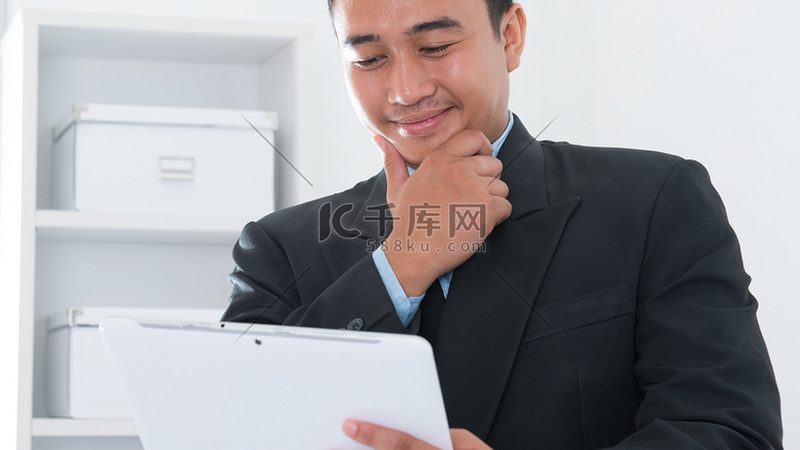 亚马逊代运营资质认证：揭秘合规之路